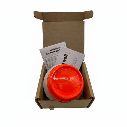 Farenhyt IDP-HEAT-IV thermal sensor heat detector in ivory, with fixed 135°F temperature sensing for fire safety systems.