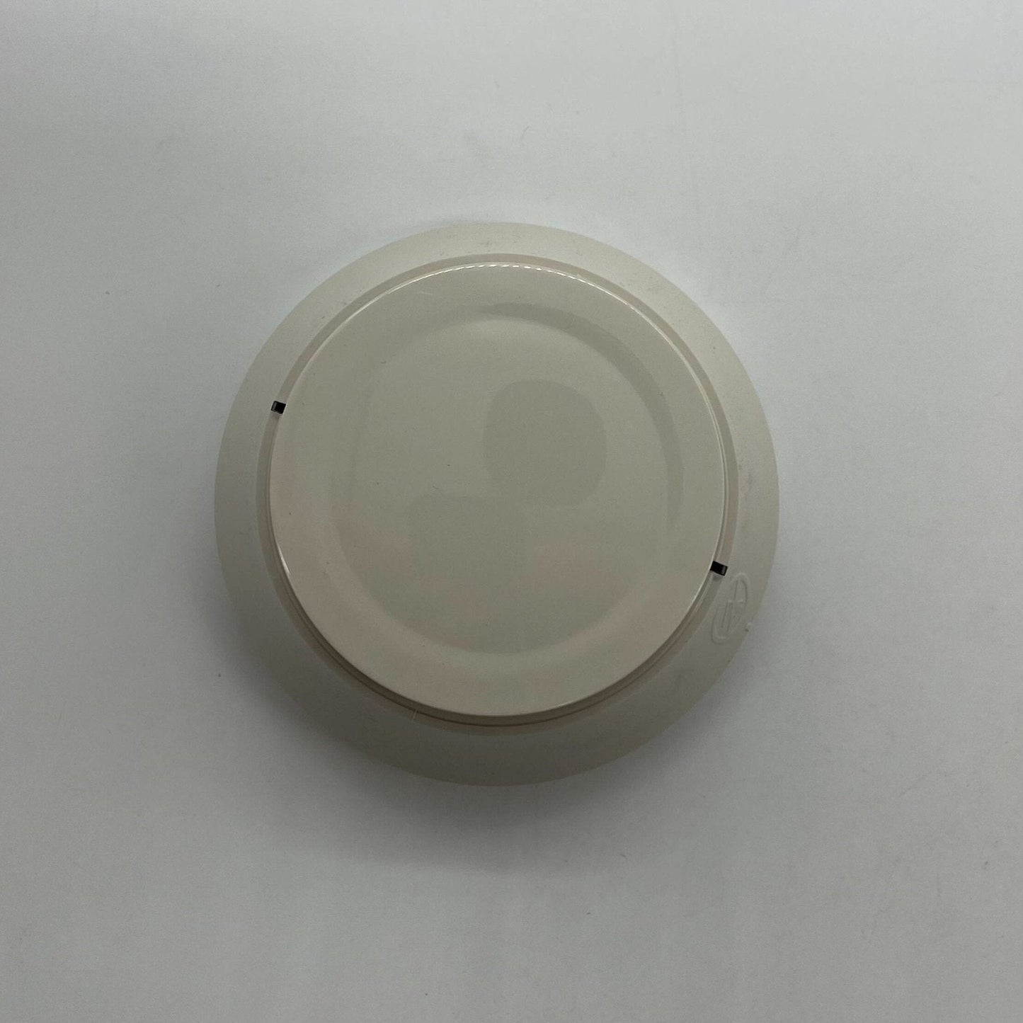 Farenhyt IDP-PHOTO-T-IV photoelectric smoke detector in ivory, close-up view showing sensor and design